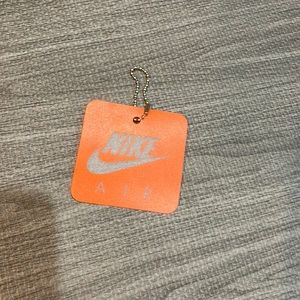 Nike tag